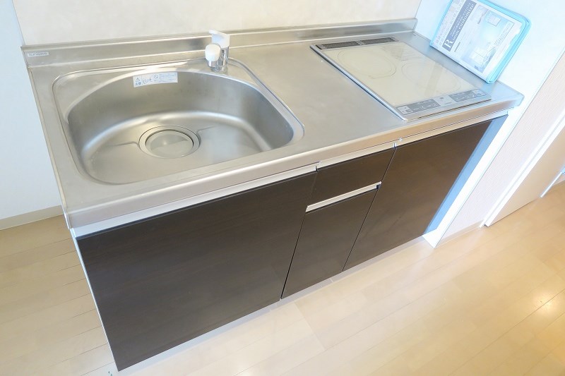 ビアン・デザミティエ・ア・ヴォートル     キッチン