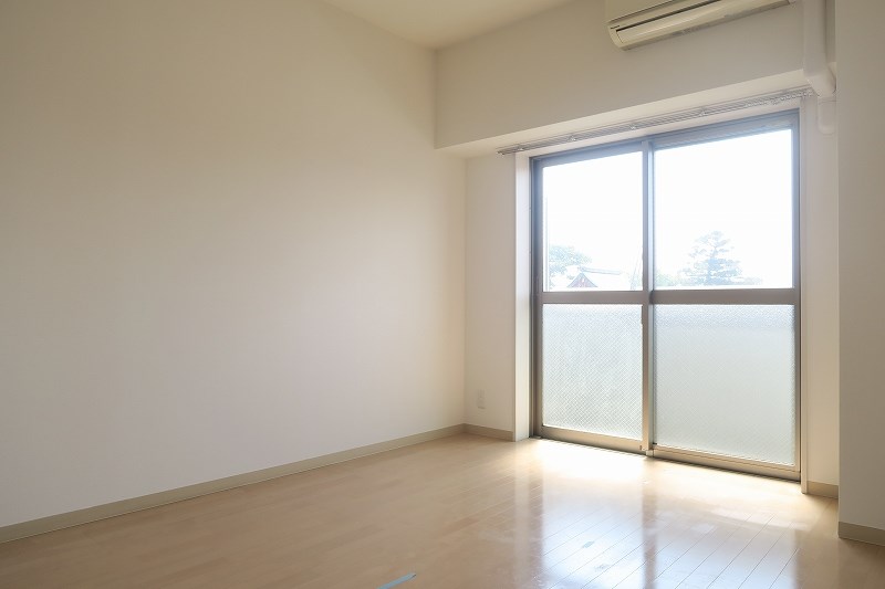 ビアン・デザミティエ・ア・ヴォートル     ベッドルーム