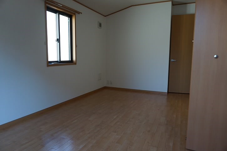 サニーコートマルヤマ ベッドルーム