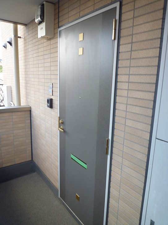 ブライト井の頭B棟  玄関