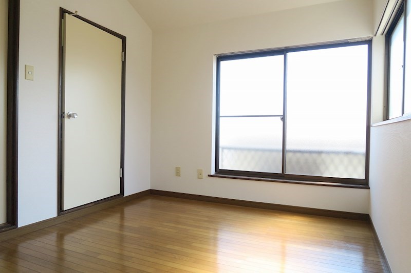 スターハイツ　当社管理物件 リビング