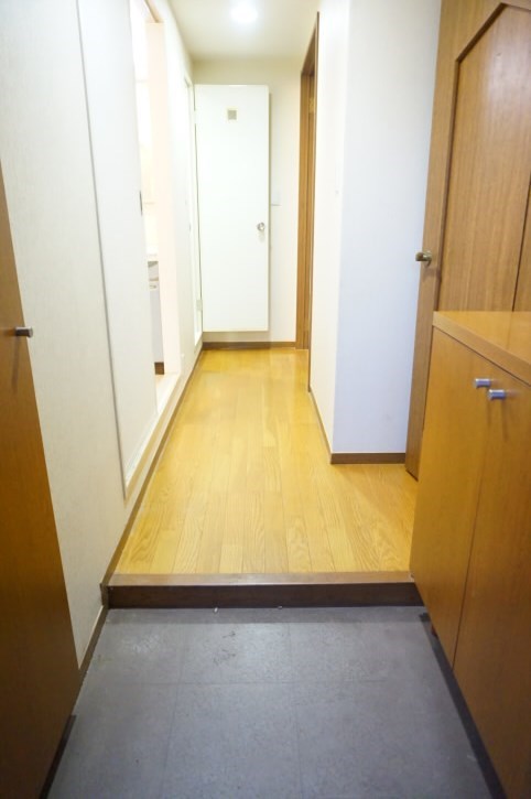 コーボック国領   玄関