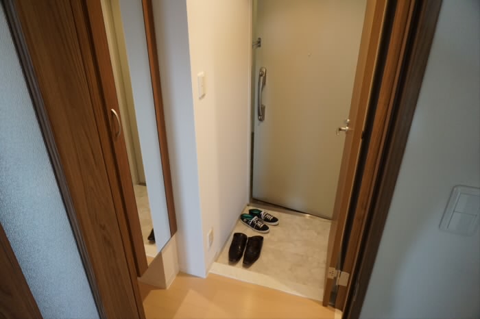 エクセレントワン  玄関