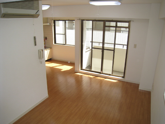 サンライズ狛江Ｂ  リビング