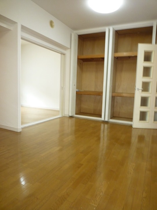 ベッドルーム
