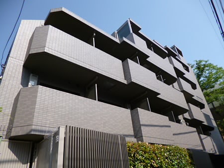 ルーブル明大前  外観