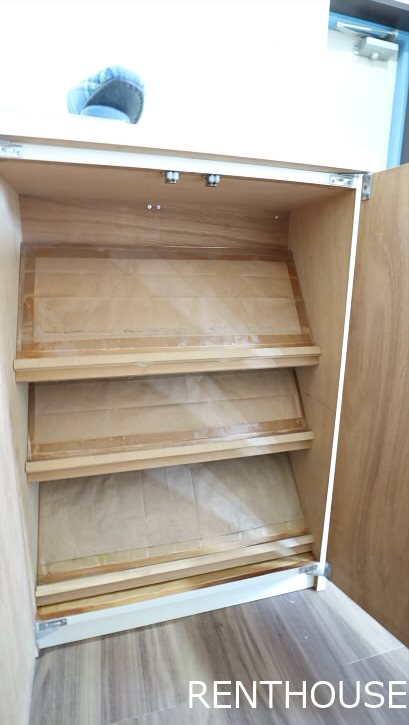 パインクレスト調布   玄関