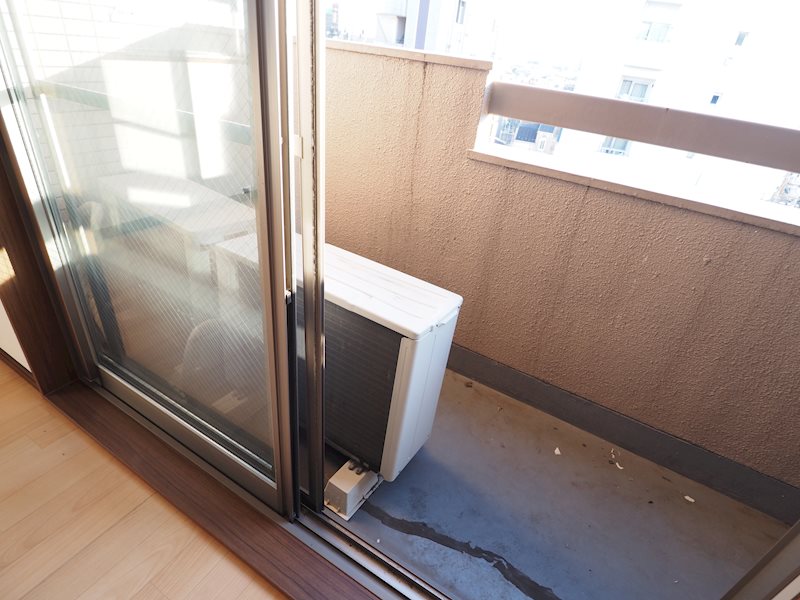 TFTビル ベランダ