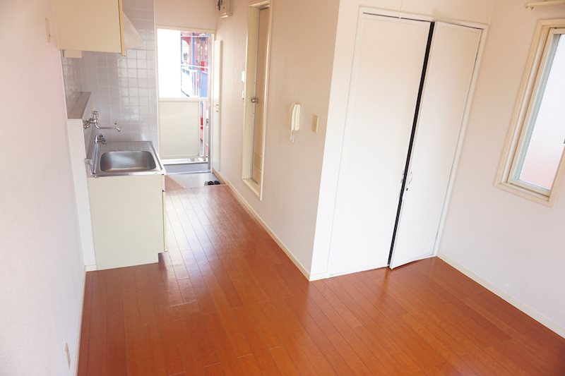 シャープ＆フラット リビング