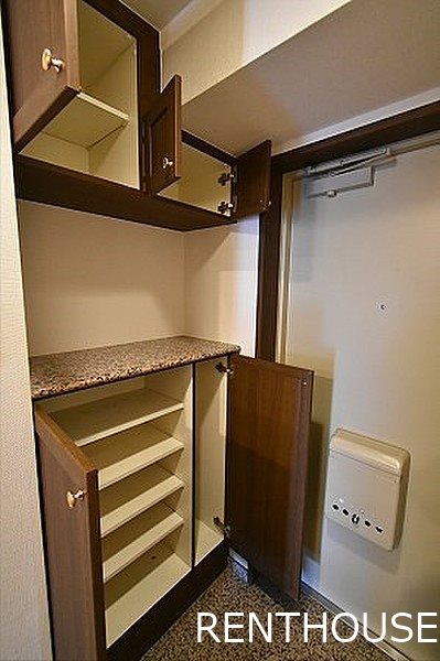 ライオンズプラザ調布シティー  玄関