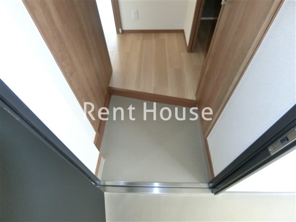 グレース桃井  玄関