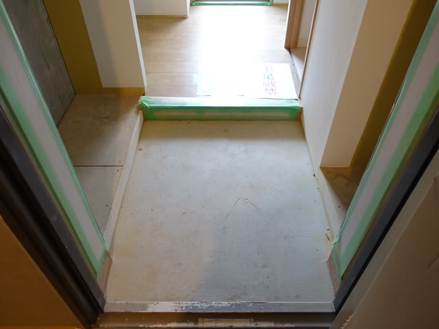 ラック上北沢 玄関