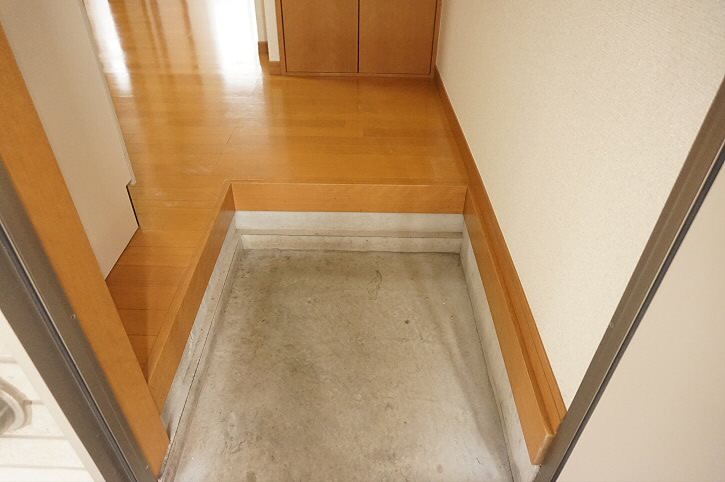 福葉A棟  玄関
