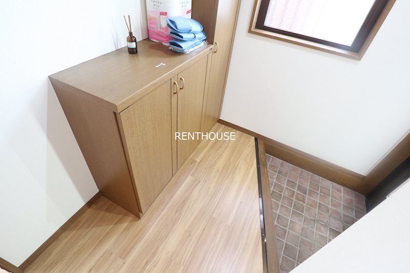 飛田給戸建 玄関