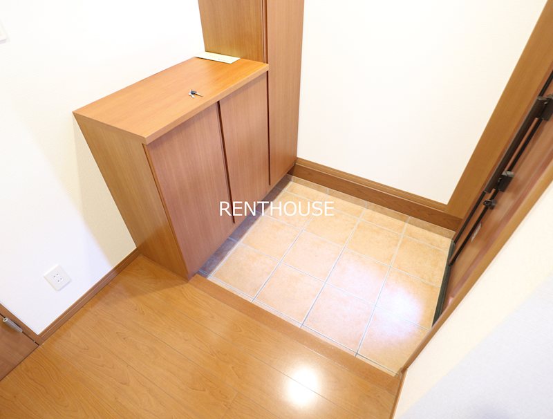 小島町3丁目戸建 玄関