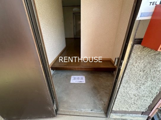 紅葉丘3丁目戸建て 玄関