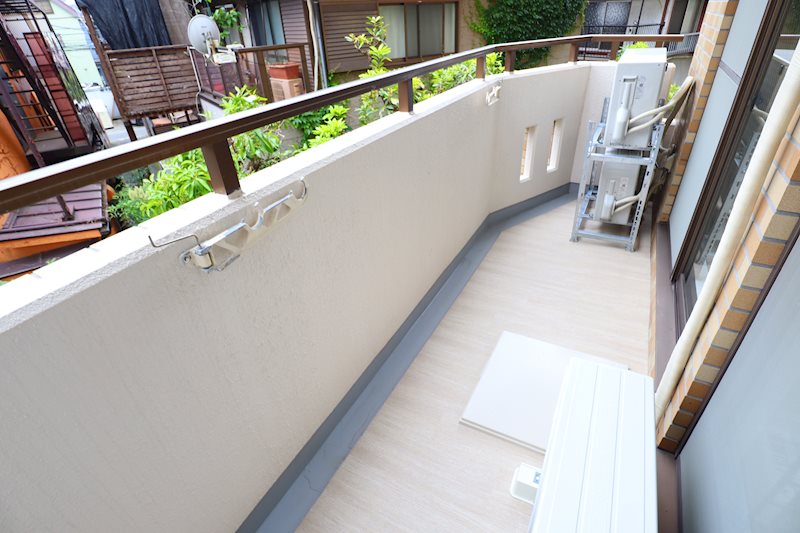 ミリアレジデンス中野弥生町 ベランダ