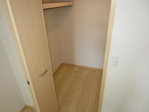 オーストシュロス その他3