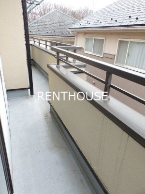 多磨町貸家 ベランダ