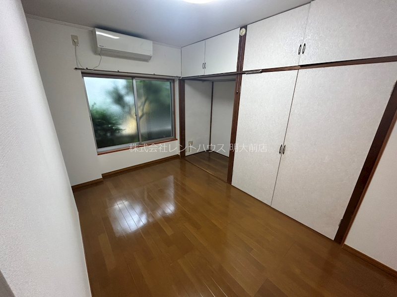 ベッドルーム