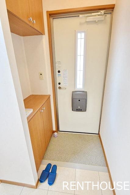 ステップ柴崎 玄関