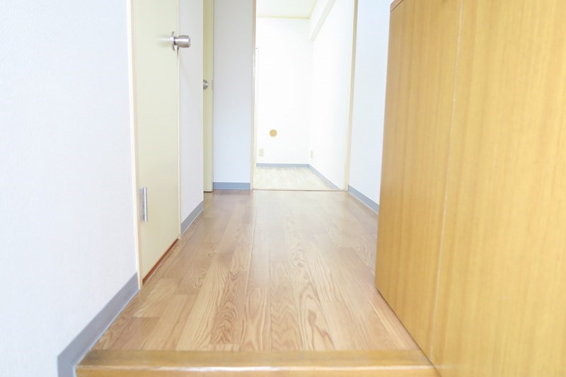 パストラル府中   玄関