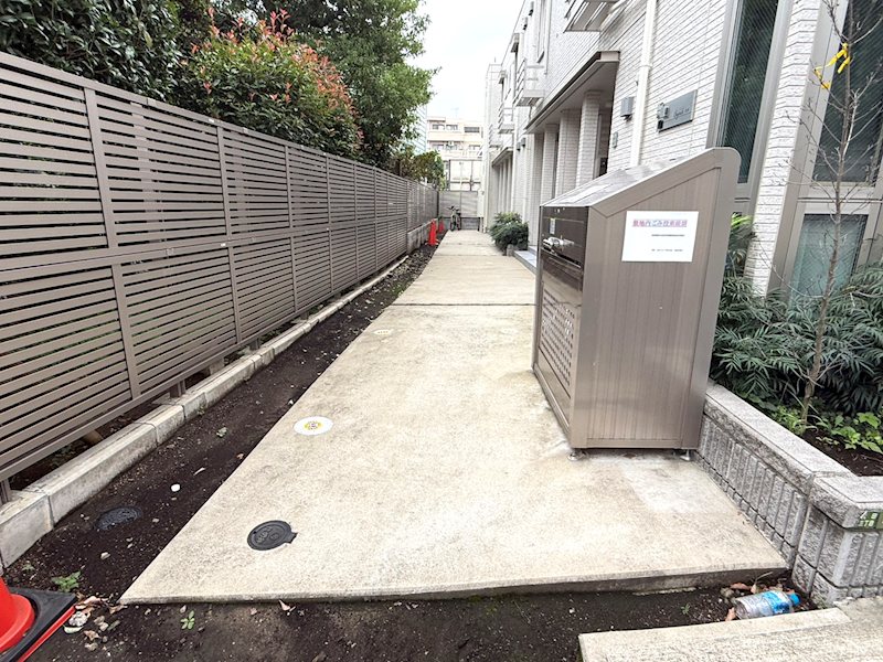 東京都世田谷区代田３丁目 エントランス