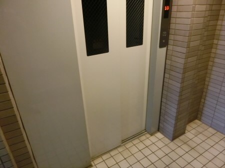 東京都武蔵野市中町２丁目 エントランス
