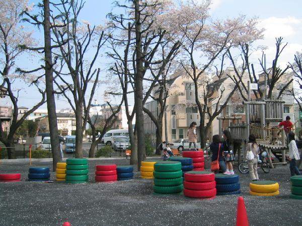 東京都世田谷区八幡山１丁目 公園