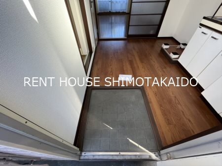 東京都杉並区和泉２丁目 玄関
