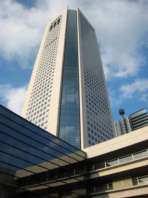 東京都渋谷区本町１丁目 ショッピング施設
