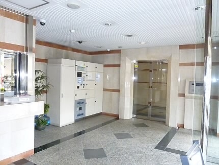 東京都世田谷区大原１丁目 エントランス