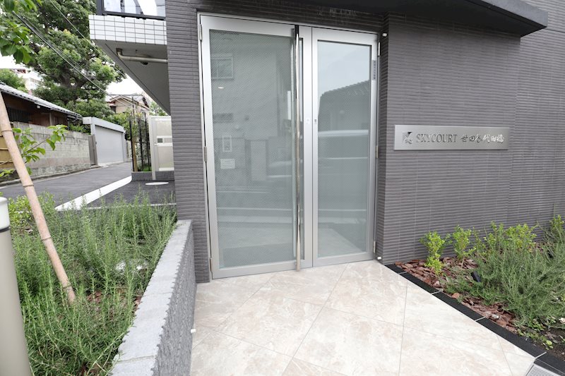 スカイコート世田谷代田橋 エントランス