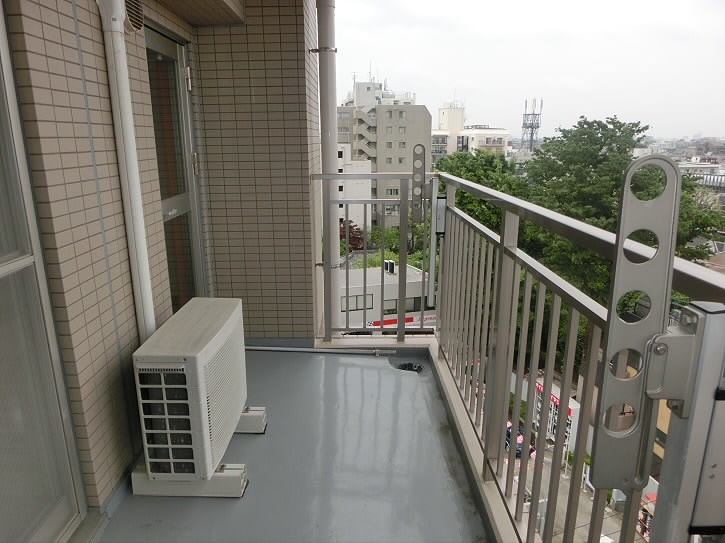 東京都世田谷区上北沢４丁目 ベランダ