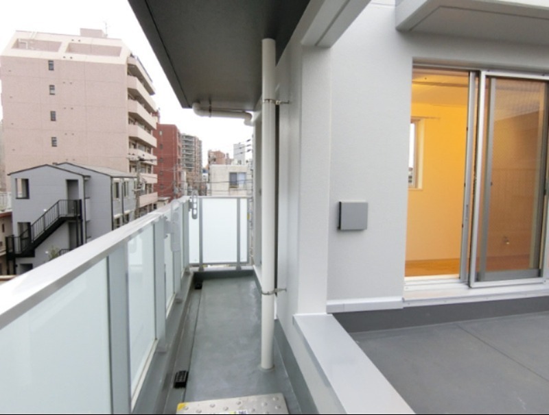 東京都渋谷区笹塚３丁目 ベランダ