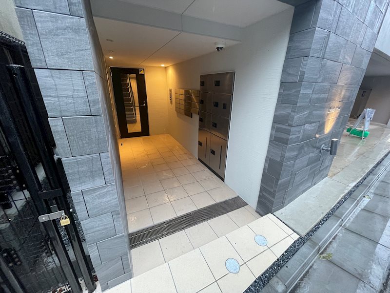 GA西原（ジーエーニシハラ）  エントランス