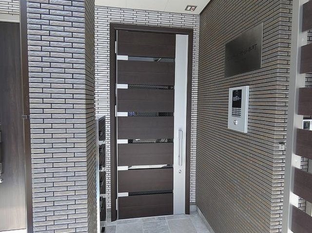 ビューノ渋谷本町  玄関