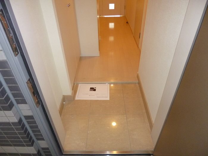 ジェイフラッツ初台   玄関