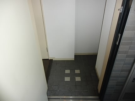 プレール・ドゥーク笹塚 玄関