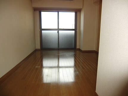 トーシンフェニックス笹塚駅前弐番館 リビング