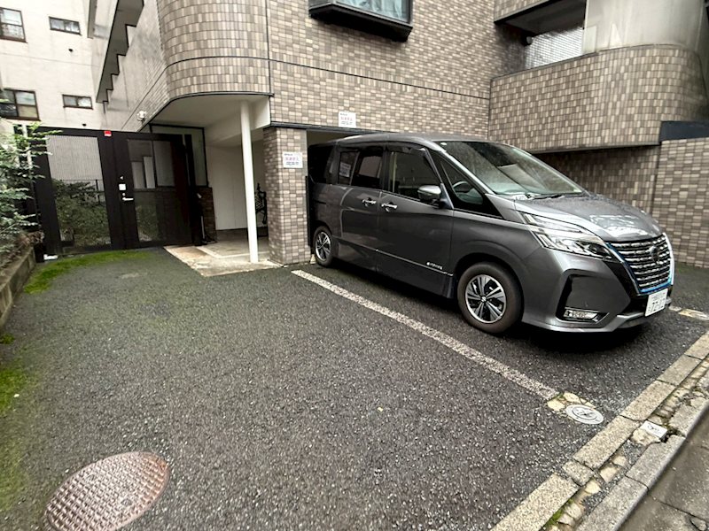 東京都世田谷区松原１丁目 駐車場