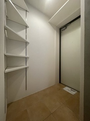東京都渋谷区本町６丁目 玄関
