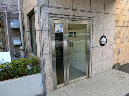 東京都三鷹市下連雀３丁目 エントランス