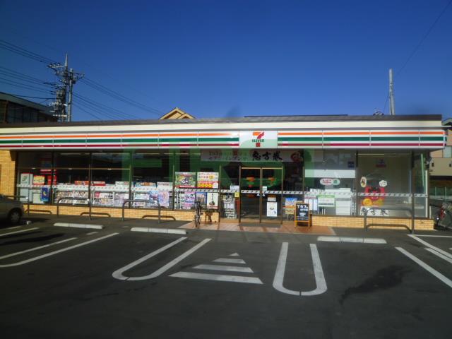 プレステージ三鷹 コンビニ