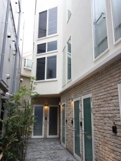 東京都渋谷区本町５丁目 エントランス