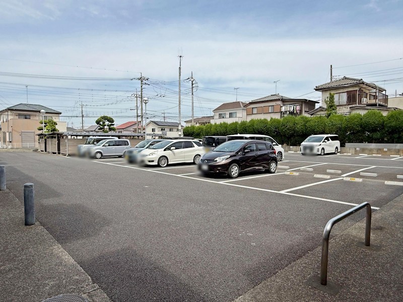吉田ハイツ武蔵野 駐車場
