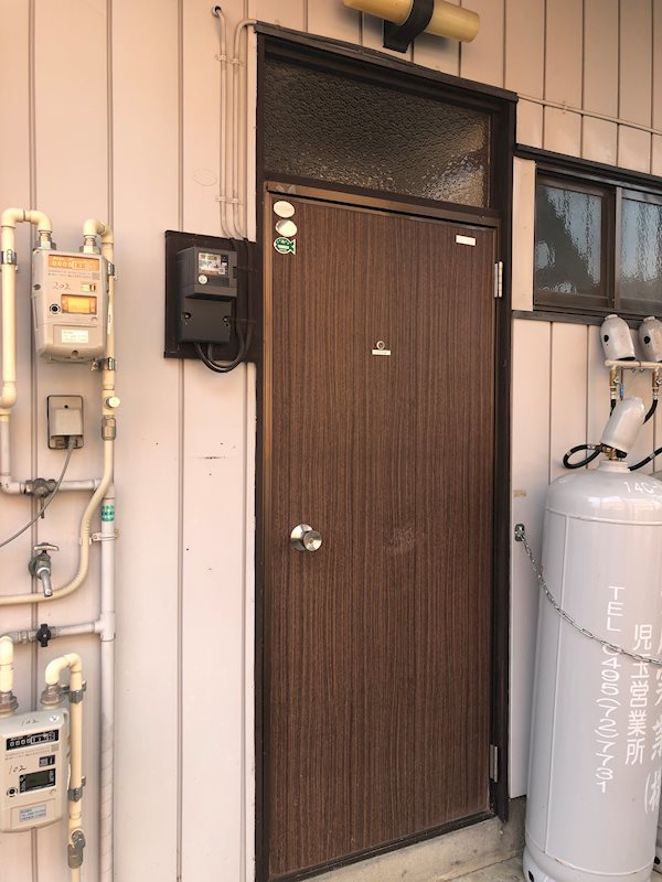 平和ハイツ 玄関