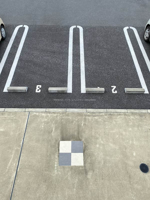 プランドールⅠ 駐車場