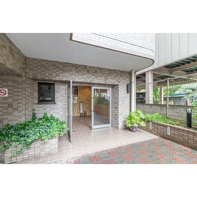 ライオンズマンション東松山下沼公園 エントランス