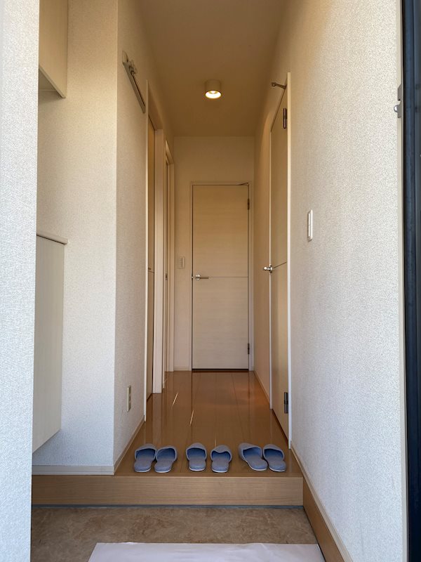 アミティエ　マノ 玄関